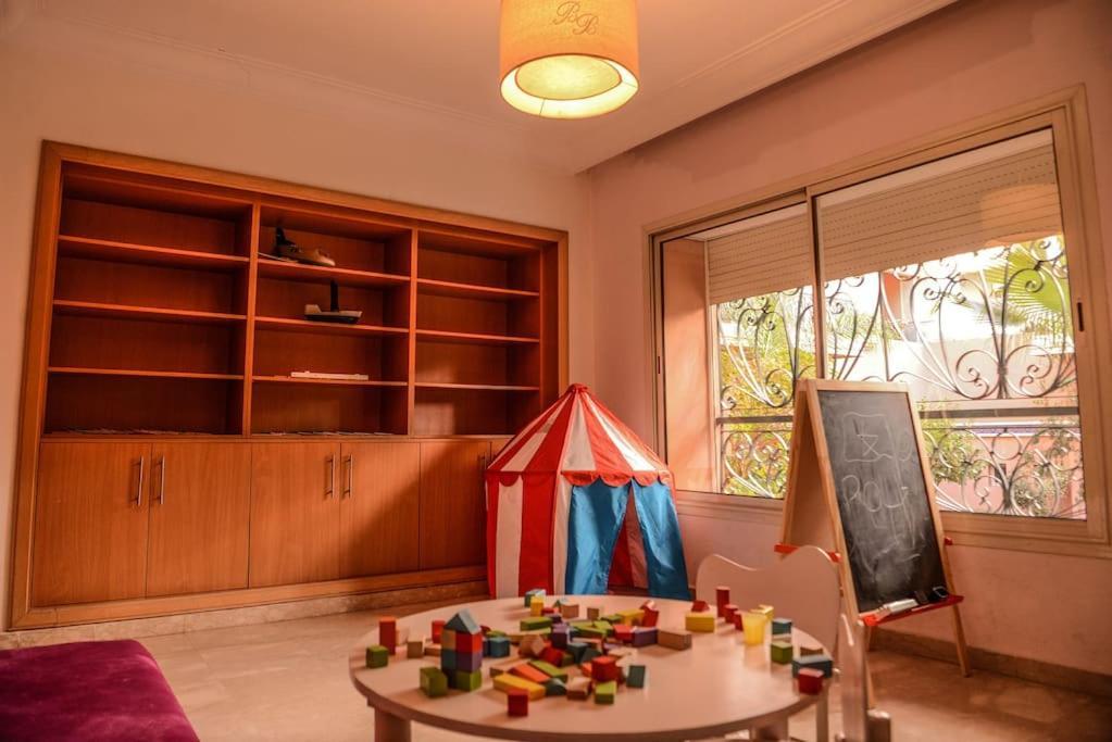 Beautiful, Great Equipped 122 M Holiday Apartment Near Majorelle Garden And Gueliz With Pool Views And A Large Balcony And Terrace 마라케시 외부 사진