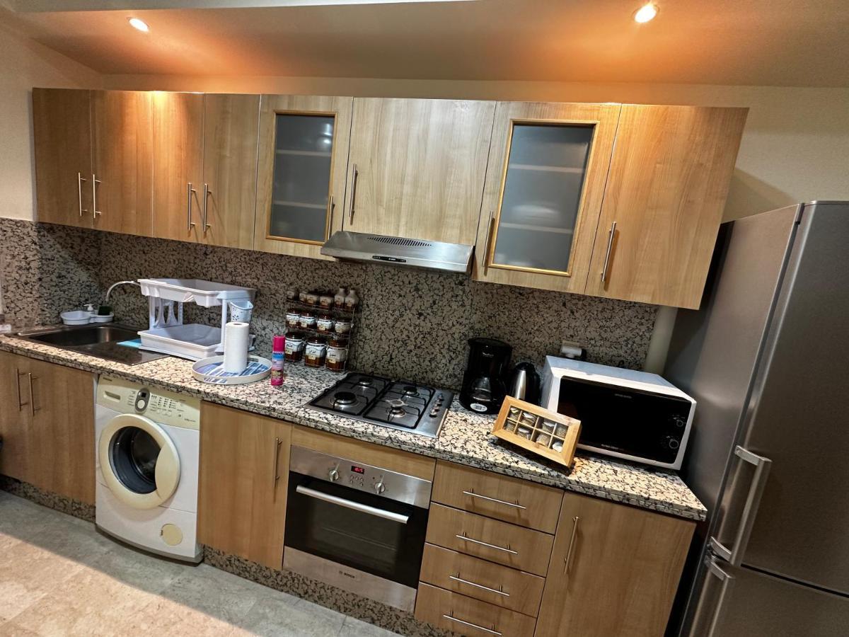 Beautiful, Great Equipped 122 M Holiday Apartment Near Majorelle Garden And Gueliz With Pool Views And A Large Balcony And Terrace 마라케시 외부 사진