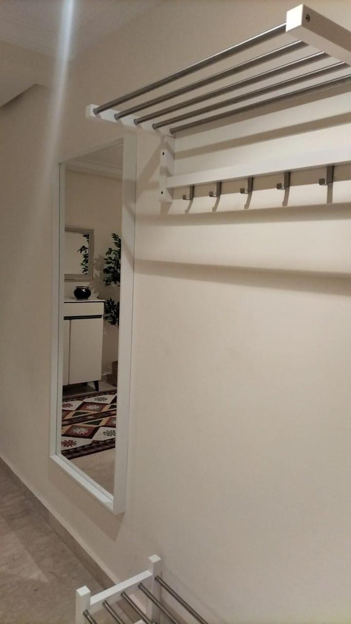 Beautiful, Great Equipped 122 M Holiday Apartment Near Majorelle Garden And Gueliz With Pool Views And A Large Balcony And Terrace 마라케시 외부 사진