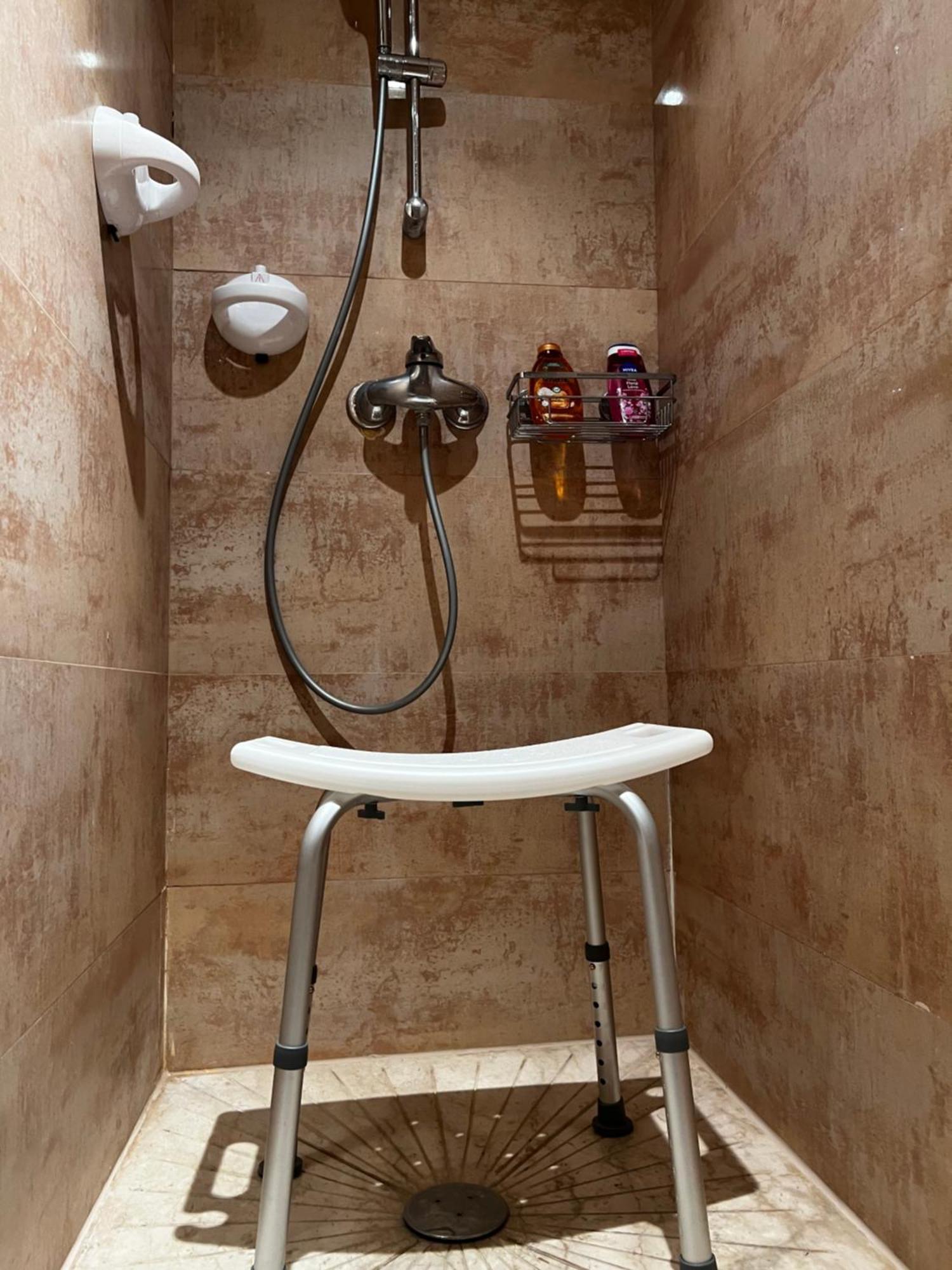 Beautiful, Great Equipped 122 M Holiday Apartment Near Majorelle Garden And Gueliz With Pool Views And A Large Balcony And Terrace 마라케시 외부 사진
