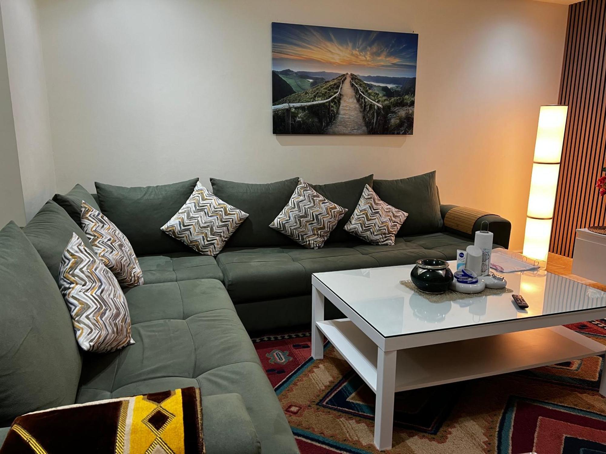 Beautiful, Great Equipped 122 M Holiday Apartment Near Majorelle Garden And Gueliz With Pool Views And A Large Balcony And Terrace 마라케시 외부 사진